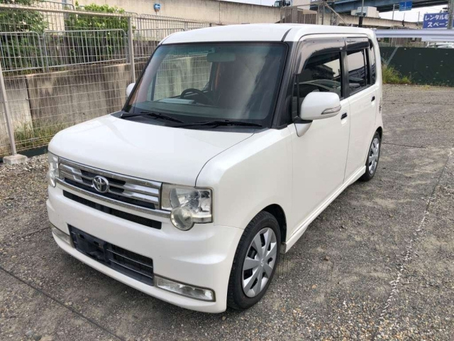 TOYOTA PIXIS SPACE 2014