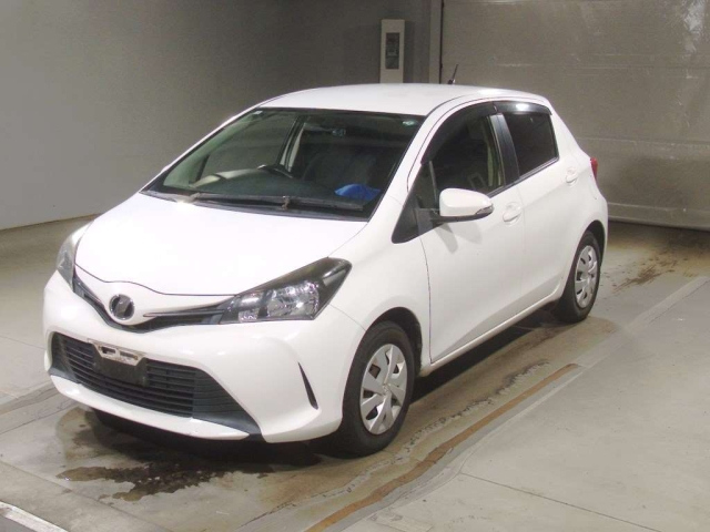 TOYOTA VITZ 2016