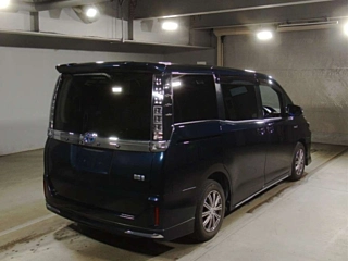 TOYOTA VOXY 2014