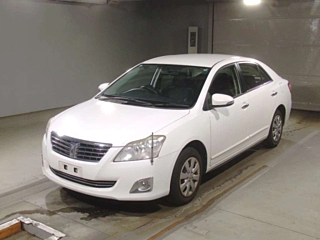 TOYOTA PREMIO 2013