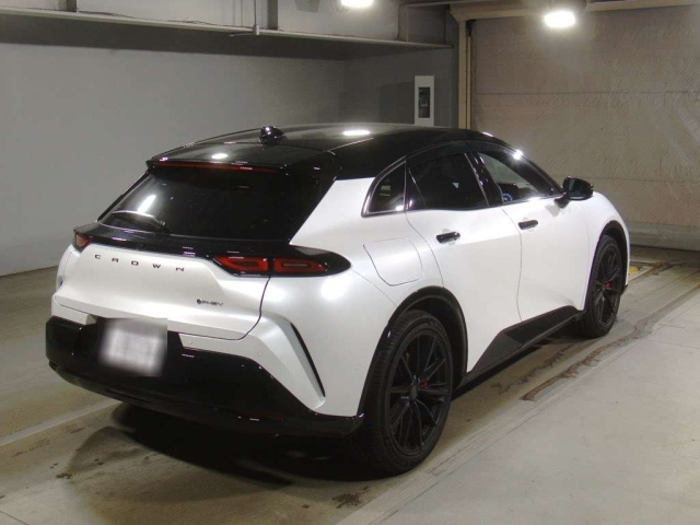 TOYOTA CROWN SPORT 2024