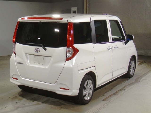 TOYOTA ROOMY 2021