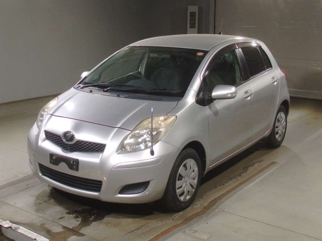 TOYOTA VITZ 2011