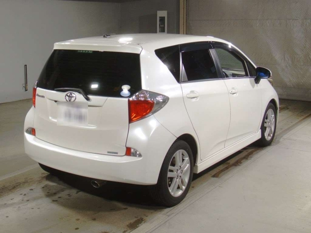TOYOTA RACTIS 2011