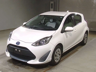 TOYOTA AQUA 2020