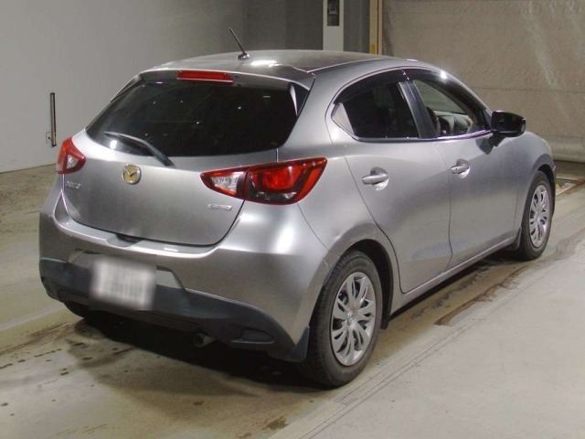 MAZDA DEMIO 2015