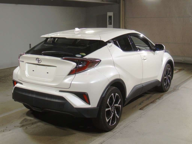 TOYOTA C-HR 2017