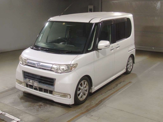 DAIHATSU TANTO 2008