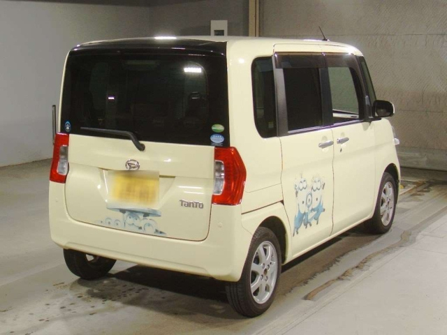 DAIHATSU TANTO 2016