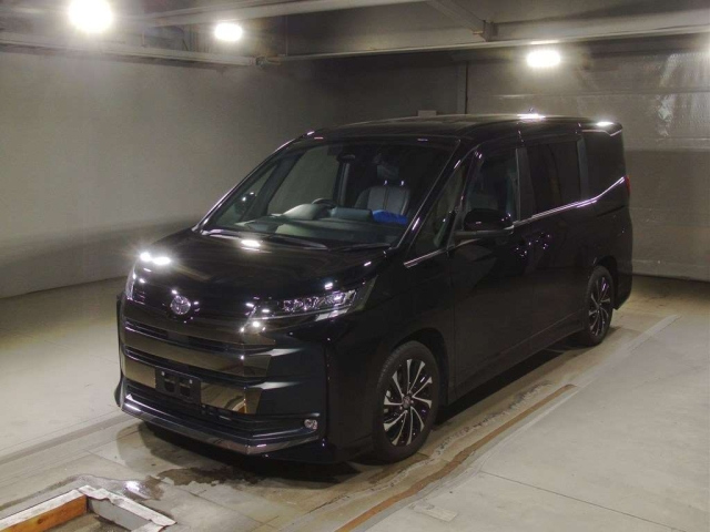 TOYOTA NOAH 2024