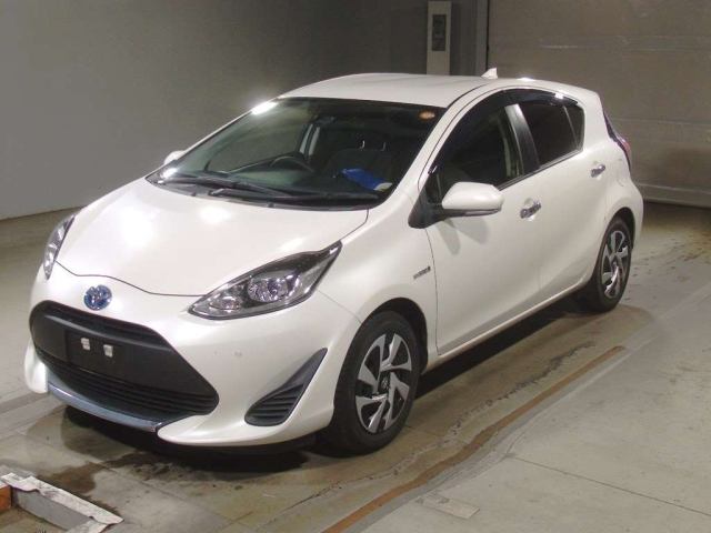 TOYOTA AQUA 2020