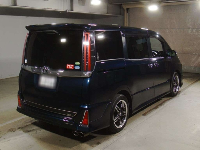 TOYOTA NOAH 2017