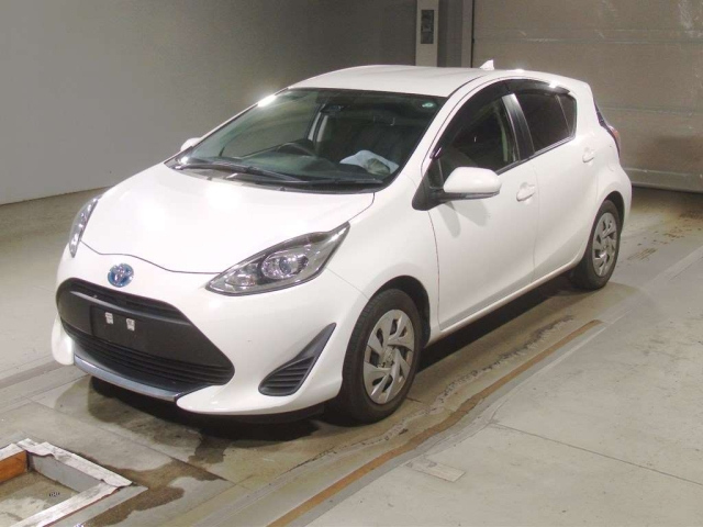 TOYOTA AQUA 2020