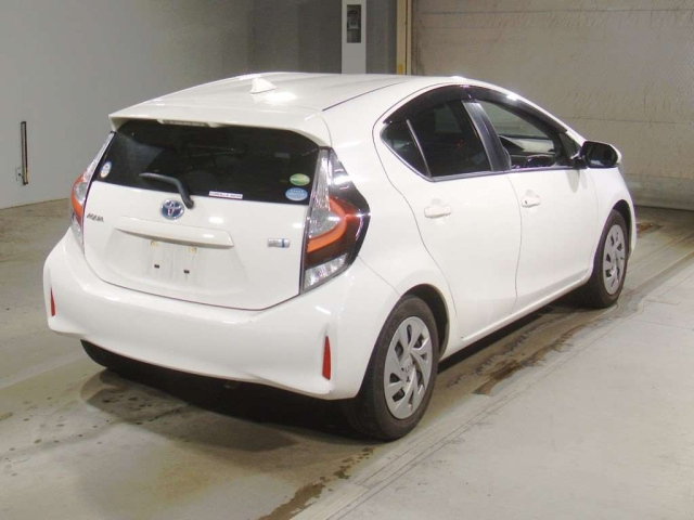 TOYOTA AQUA 2020