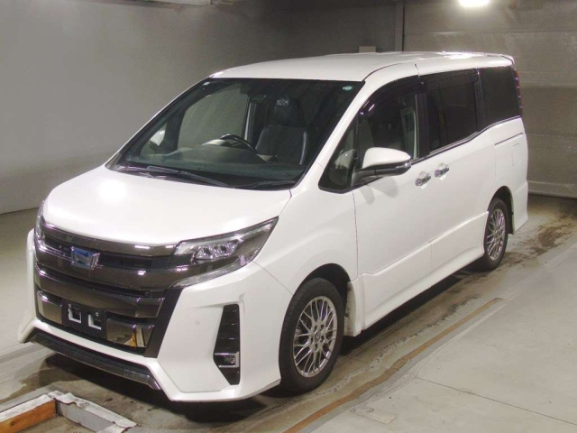 TOYOTA NOAH 2020