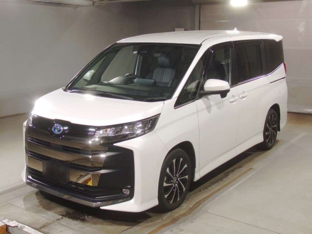 TOYOTA NOAH 2022
