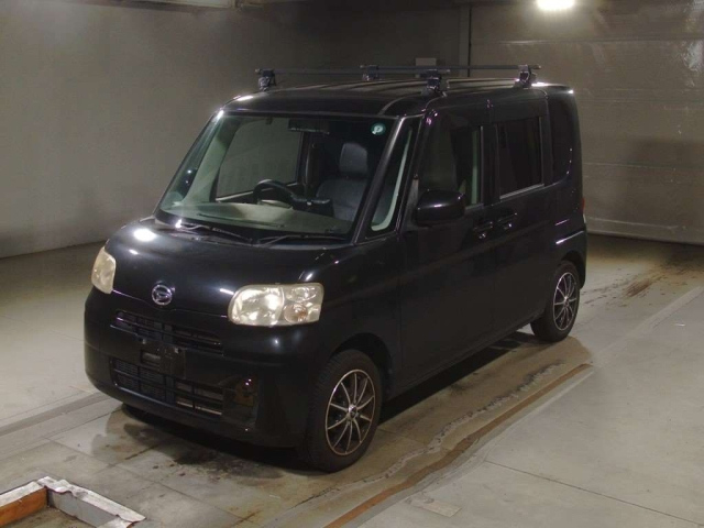 DAIHATSU TANTO 2011