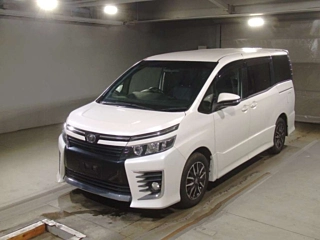TOYOTA VOXY 2014