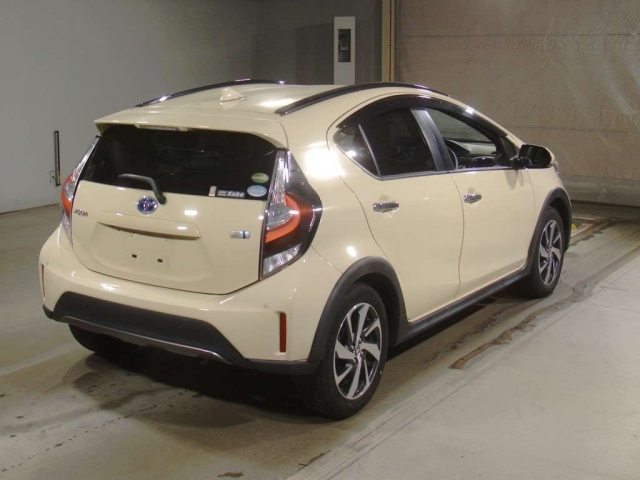 TOYOTA AQUA 2020