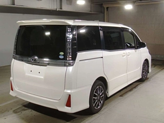 TOYOTA VOXY 2014