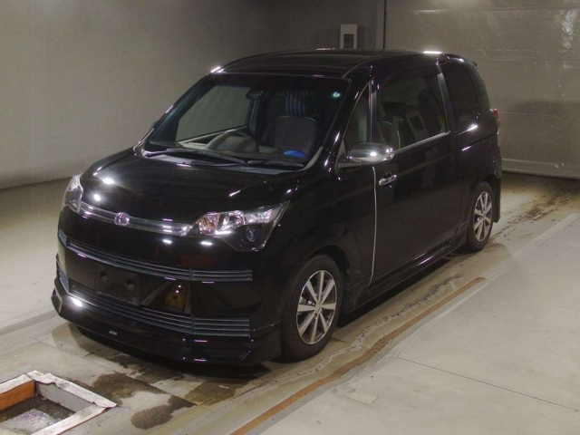 TOYOTA SPADE 2016