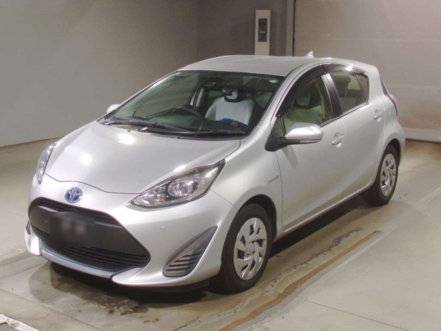 TOYOTA AQUA 2020