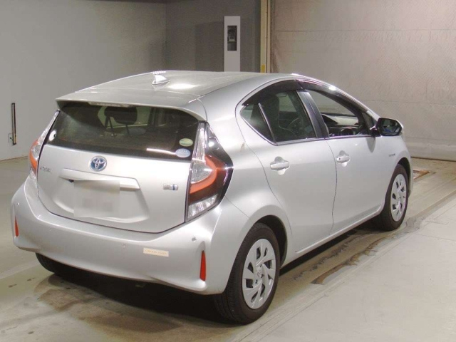 TOYOTA AQUA 2020