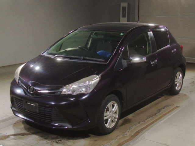 TOYOTA VITZ 2014