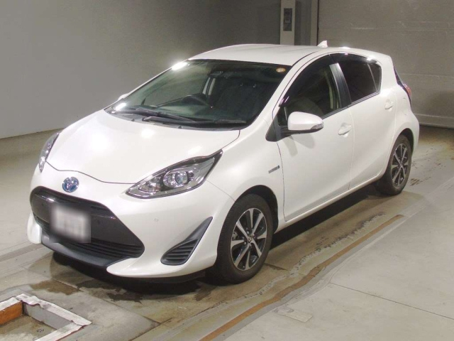 TOYOTA AQUA 2018
