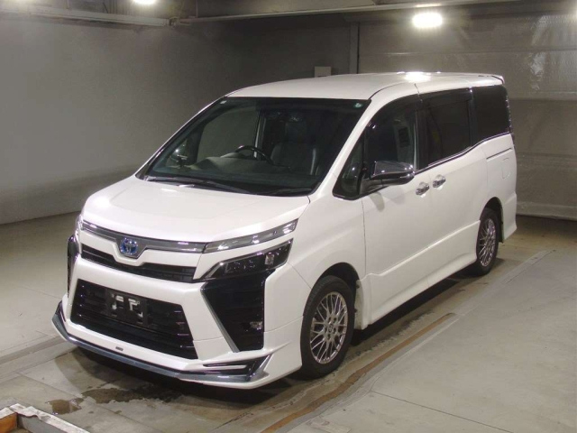 TOYOTA VOXY 2020