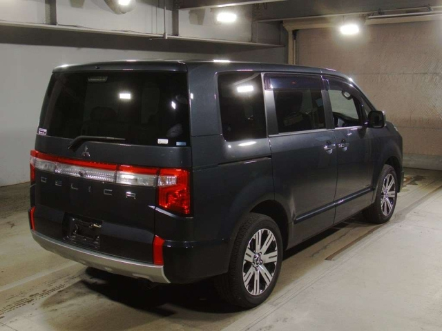 MITSUBISHI DELICA D5 2023
