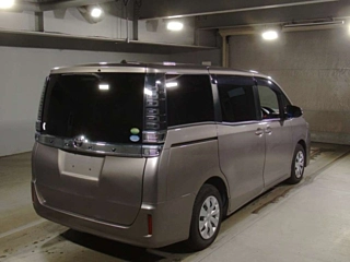 TOYOTA VOXY 2018
