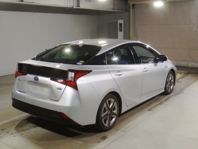 TOYOTA PRIUS 2019