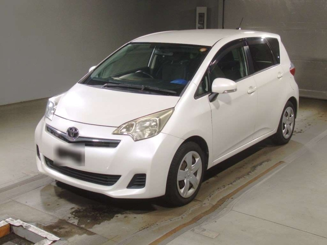 TOYOTA RACTIS 2011