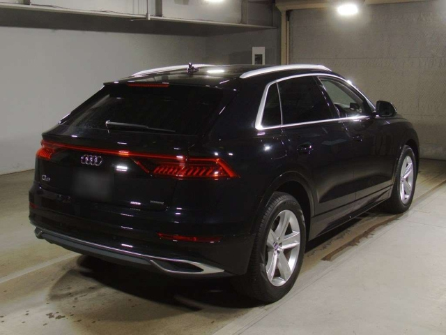 AUDI Q8 2019