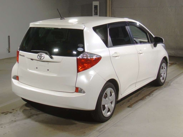TOYOTA RACTIS 2011