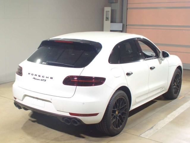 PORSCHE MACAN 2017