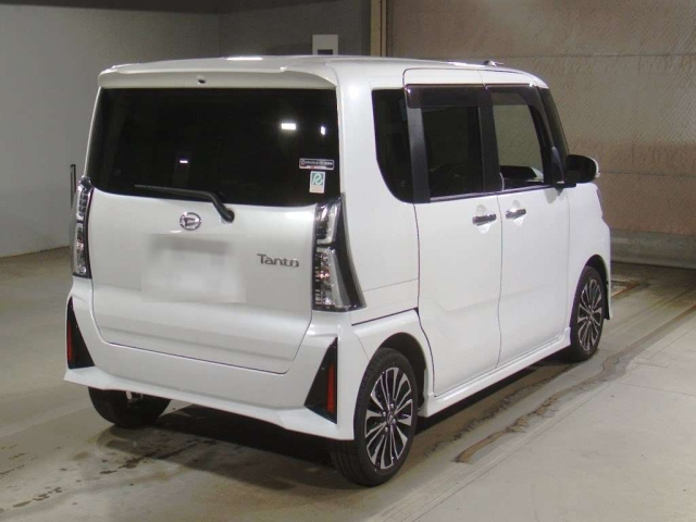 DAIHATSU TANTO 2023