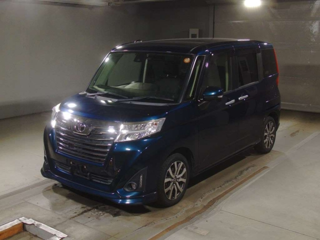 TOYOTA ROOMY 2017