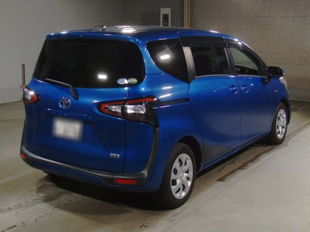 TOYOTA SIENTA 2015