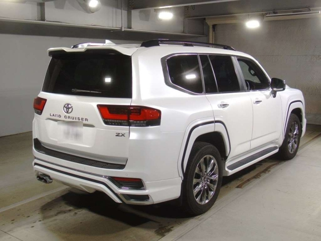 TOYOTA LAND CRUISER 2023