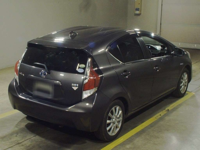 TOYOTA AQUA 2016