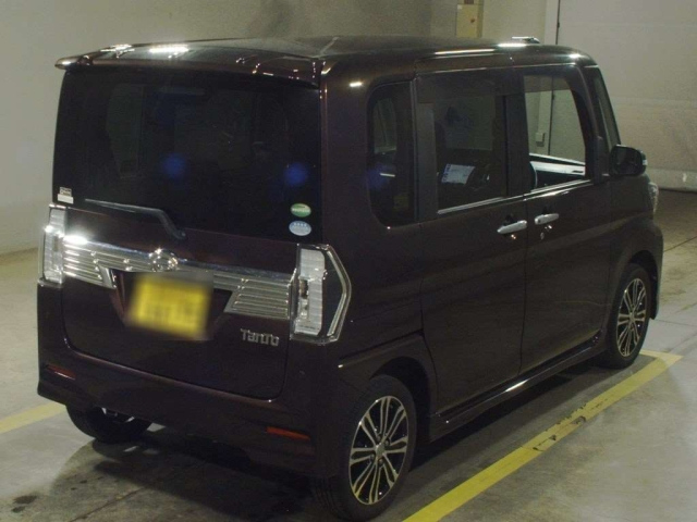 DAIHATSU TANTO 2017