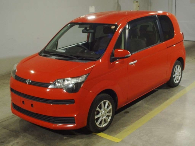 TOYOTA SPADE 2015