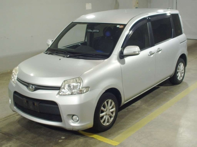 TOYOTA SIENTA 2012