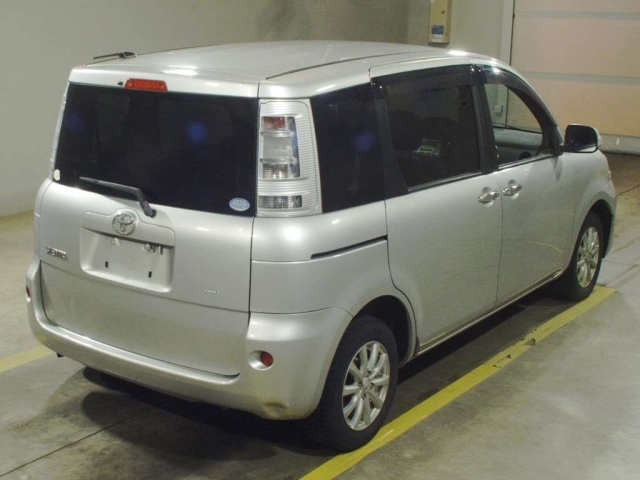 TOYOTA SIENTA 2012