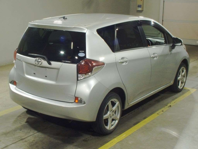 TOYOTA RACTIS 2015