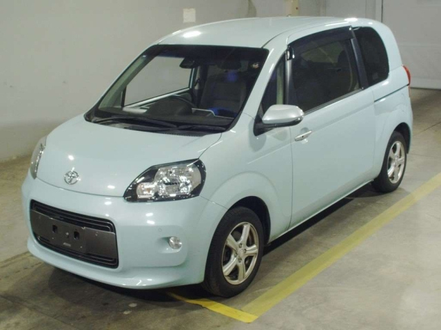 TOYOTA PORTE 2020