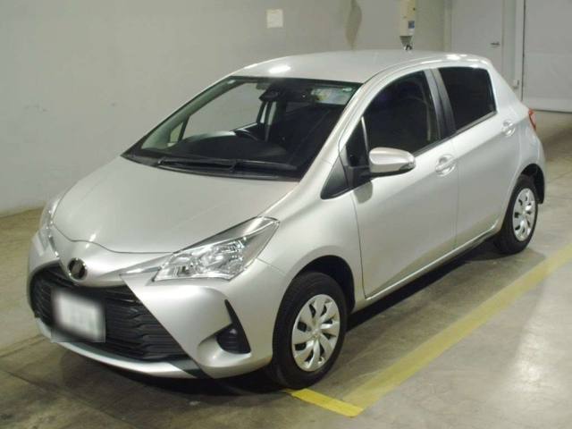 TOYOTA VITZ 2019