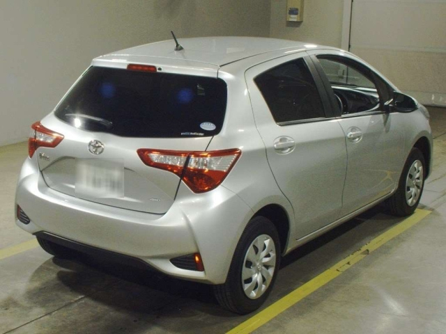 TOYOTA VITZ 2019